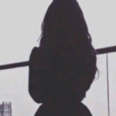 r841571's profile picture. رحاله في داخلي ربما ابحث عن نفسي🕊️ ،، Hala Madrid 🤍👑