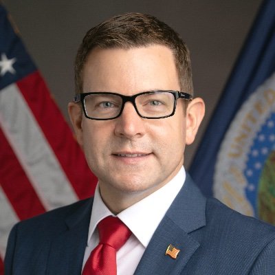 Christian. Husband. Dad. Fighting for rural America as Administrator of the @USDA Rural Business-Cooperative Service under the leadership of @POTUS Trump. 🇺🇸