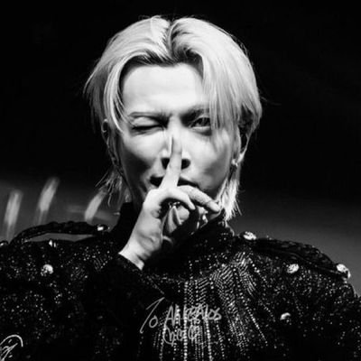 FR/EN 🗣️🇨🇦 29 y.o // Pan🏳️🌈
🤍 K-pop Stan 🤍✨Ateez is my Ult✨ 🐿️ Hongjoong 🐿️