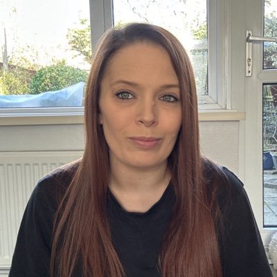 KimReads1's profile picture. 