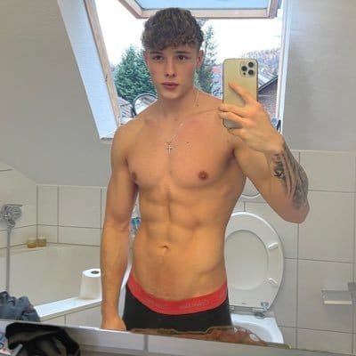 RockSTAR57015's profile picture. 