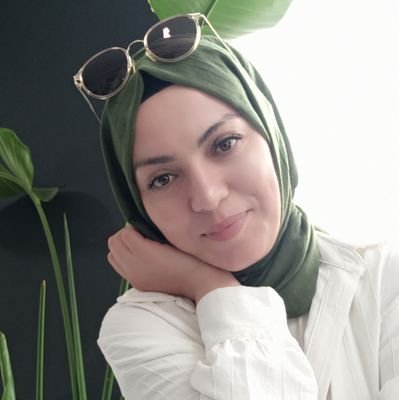 Herkesi mutlu edemezsin Şakir!!
Çünkü sen lahmacun değilsin.