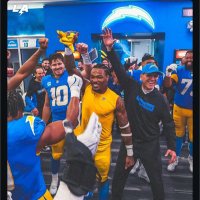 JE⚡️🐂 (@j10e10) 's Twitter Profile