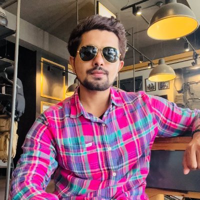 My Header Defines me better 👆
Budding Artist , Journalist 🎭
Bibliophile 📕
Movie buff🎬
Philomath 😍
