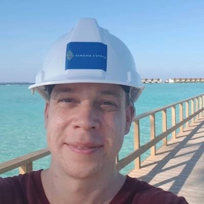 Former biotech startup dude, current cybersecurity dude. Beginning of Infinity liker.