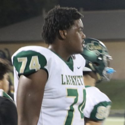 6’9 305 | Lafyette Highschool 2026 | 3.6 GPA | Left Tackle | 7.1 FT Wing | 913-293-4355