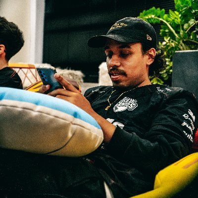 Community Manager for @revoltalol
Talent Manager for @redcanids
Santo André - SP
📬vinigabriel@redcanids.com.br
Amo meus gatos