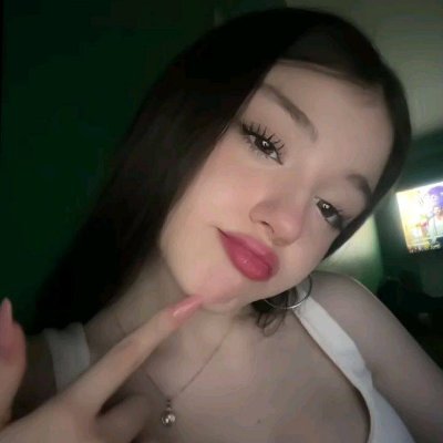 i like my bags big & my DMs fun 💄
web3 baddie with a soft spot for altcoins 💕