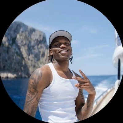 krl7__'s profile picture. ✞ @LFC