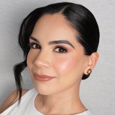 erikaalanda's profile picture. ♡ Marketer | ♡ Jarocha en Puebla | ♡ Disney fan | ♡ Family | ♡ @somoscomarka | ♡ Social Media | ♡ Mkt Digital | ♡ Compol | ♡ 🇲🇽
