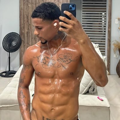 hotmilkmen's profile picture. content adult gay 🔞🔥 turn on notifications😈🔔 RT X RT FOR DM📤