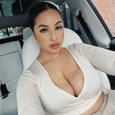 KellyBecky45259's profile picture. 