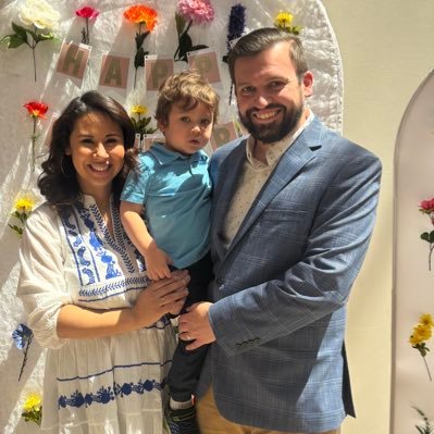 Follower of Christ. Husband of @EstherStJohn21. Father to Israel. Teacher & counselor @SCS__Conquerors. Biblical Counselor @biblical_cc. DEdMin Student @SBTS.