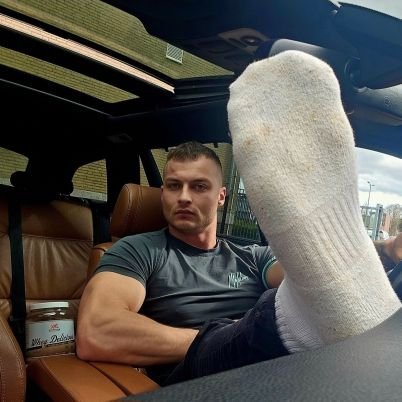 Straight Alpha | Findom | Rough Dominant | Skype&customs | $end a Tribute to get my attention | Poppers | no pay= no play | Dutch&English | linktree below