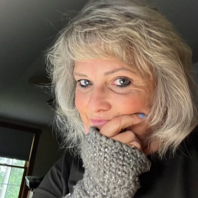 navygirl4321's profile picture. Retired Military, Conservative  Christian Woman🇺🇸