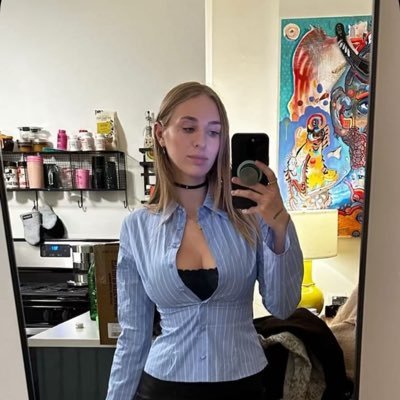 Don’t get too comfortable, people change🥀👁️