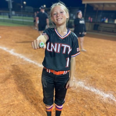 KenlieO2032's profile picture. 2032 • Unity 12u Stone • 2nd/CF • Slapper/Switch Hitter• OB 🦈 MAKO🧡💙 DVC Volleyball/Beach VB