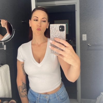 Syreeta1104's profile picture. crypto girlie | emerging social worker | wifey | mama | scorpio | team lead @Solify100 | https://t.co/daUXFzaI8O