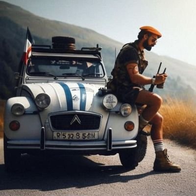 Citroëniste (2cv), BMWiste (moto). Aime la ruralité, le Rallye, l'aérospatiale. Parle bagnole, bricolage, chasse. Addict au travail. j'aime faire chier les cons