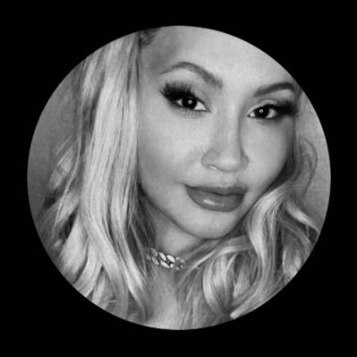 $hazia AKA Koko Freelance Model & Artist Perfecting My Craft: Love Tunes 🫶🏼 Mama to ♛K🧸 & Wifey 🎀❤️🔞Singin & Talkin 🎤 PT/Nutrition. MUA. Crim Psychologist