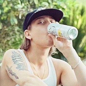 ✧ ozone enthusiast ✧ saw boys in 2018 and 2025 ✧ tiktok: forthechxse ✧