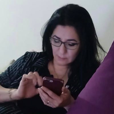 ضد الظلم والاستبداد يتساوى عندى النصر بالهزيمة فلا نبذل الجهد كى ننتصر انما نبذل الجهد نصرةً للحق سنكون اينما يكون الحق