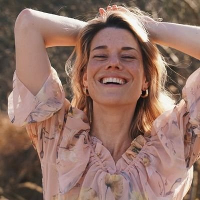 Elena1216066584's profile picture. Suggest a good assistance 🤗🤗💖💖