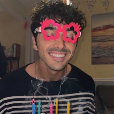 ARSC0L0RS's profile picture. yap yap and yap