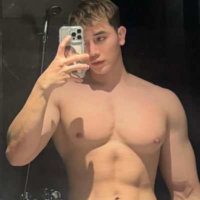 duy452608's profile picture. 