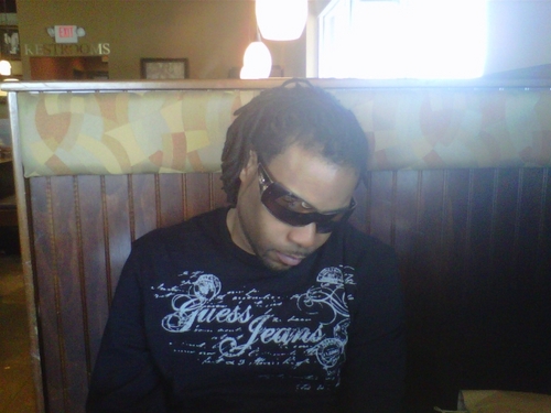 TheRealJohntay's profile picture. Logical, loving,, professional, honorable, loyal. forever in pursuit of my own excellence..