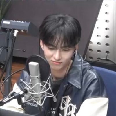 foxde611's profile picture. 