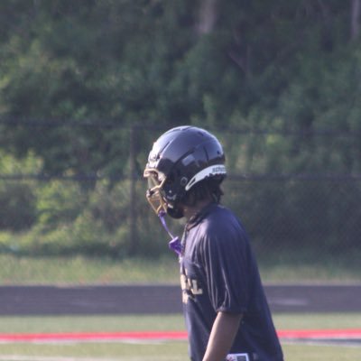 |5”10 / 182Ibs| . |Safety & Outside LB| . |Vashon High School 26”| . |3.8 GPA| Kryshawn2008adams@icloud.com