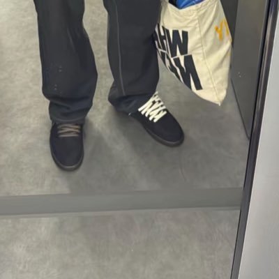 azzpng's profile picture. LLH🕊