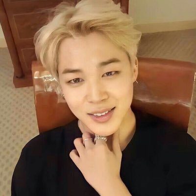 alilizzz's profile picture. blood sweat & tears girl