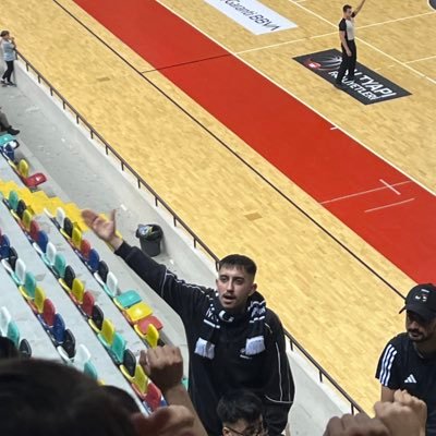 efekonuk58's profile picture. Görmeyi bilene yollar çok, Gözleri kör olana yapacak şey yok..