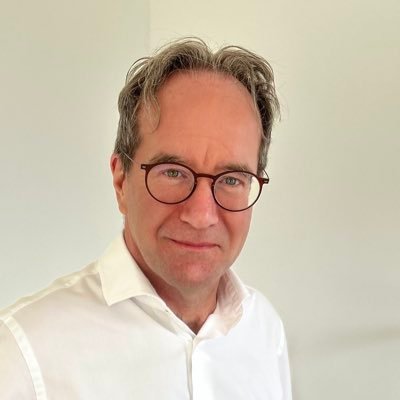 JBeucken's profile picture. Helpt mensen & organisatie’s zich te ontwikkelen | ❤️ sport - reizen - technologie | ochtendmens | 🇳🇱🇯🇵🇨🇭🇦🇪