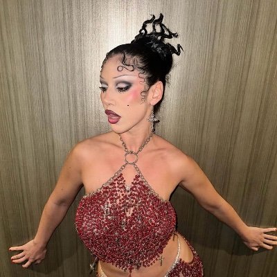 lisaboothc27943's profile picture. THINK.