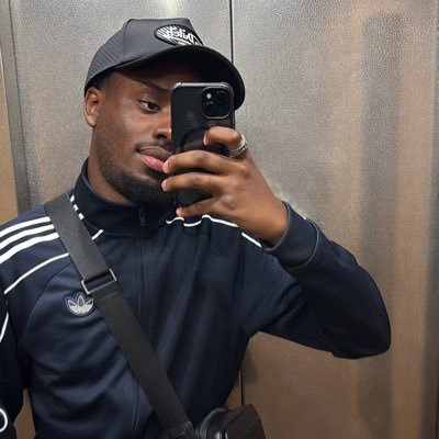 @Eloooim__