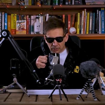 PangosLe13's profile picture. Στα πέταλα ολόκληρης της γης ☘️☘️☘️