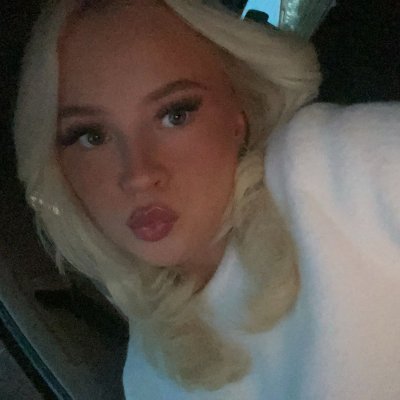 @aurorasky_07
shitpost account, main^^💕
girl from 2007