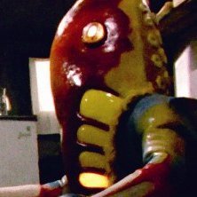 ELPASO35989's profile picture. Moim marzeniem jest założyć kotu chleb na głowę.
限界大学院生。メインの研究地域は東欧だけどベトナムにも趣味で手を出している