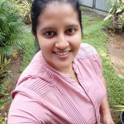 YonaliW's profile picture.