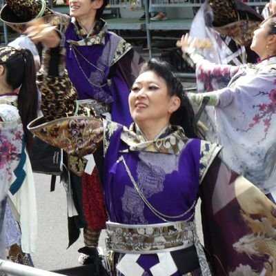 とも姐はニックネーム、さん付け不要!
1999~2000 雪月花~翔~
2001~2002 夢舞
2003~(2006~2016子育て休憩)2022 GOGO'S&クワザワグループ
2023~ BASARA~覇砂羅~
50過ぎたけど頑張って踊ってます。