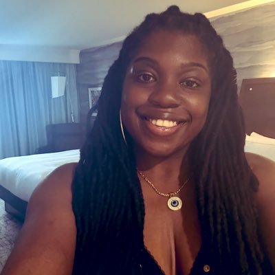Mother, author, poet, educator, editor, grant manager/writer, intuitive, honorary Beyhive member since 2011. 🥰🐝👑📚#Writing community