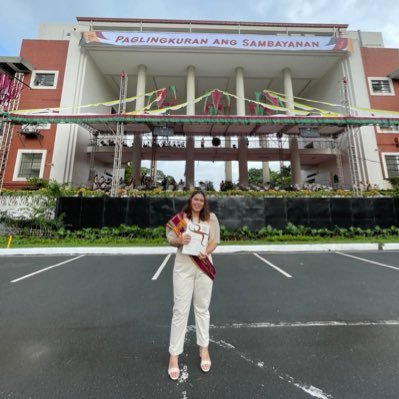 gbrllemikaela's profile picture. 🎓 UPD l life is a loop 💫