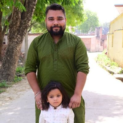 विचारों से ही सही पर जिंदा हूँ।
समाजिक कार्यकर्ता। एक भारतवासी ❤️
