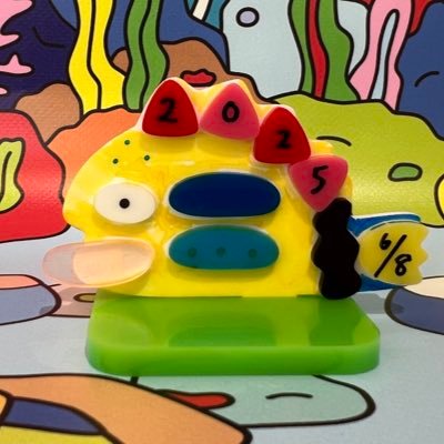 hamatahosota's profile picture. 人生を薪にして言葉を蒸留する。それは無感情だけどどこかあたたかい真実。