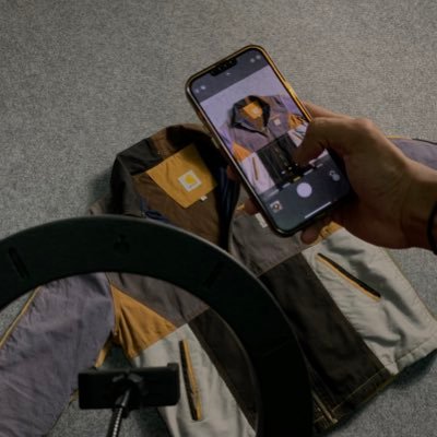 RetroRave_co's profile picture. 