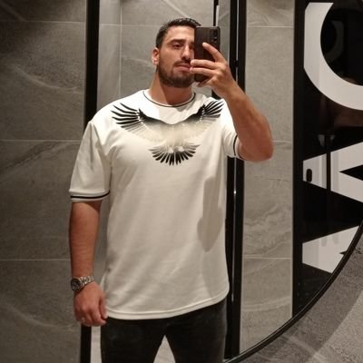 Miroglu60_'s profile picture. sade bir #Türk 🇹🇷 sadece #Beşiktaş🦅
💧💧💧Be water my friend💧💧💧