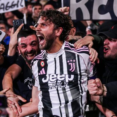 ✞
CSK · Juventus
Fino Alla Fine, Anime fan
Priv: @PrivateDani8